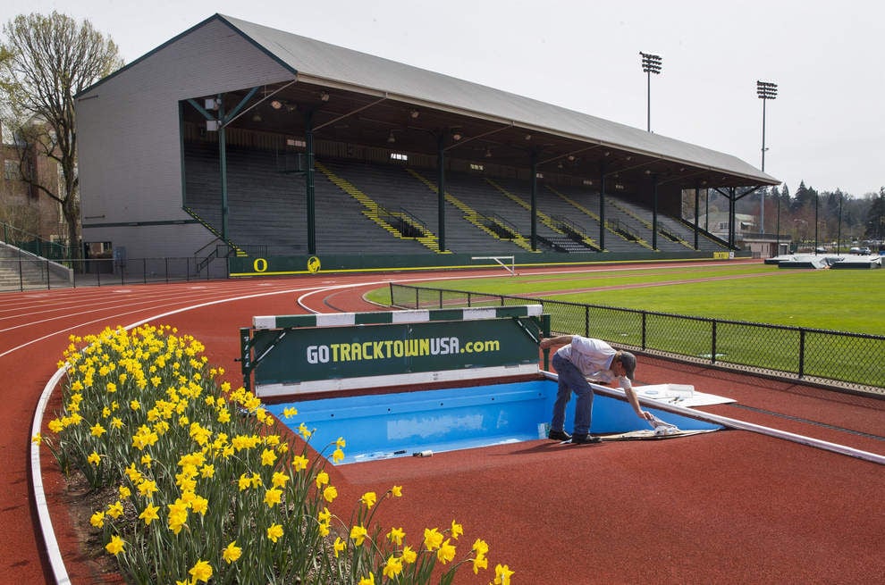 Washington resident proposes possible hurdle to UO plan to raze Hayward  Field's East Grandstand | | nrtoday.com