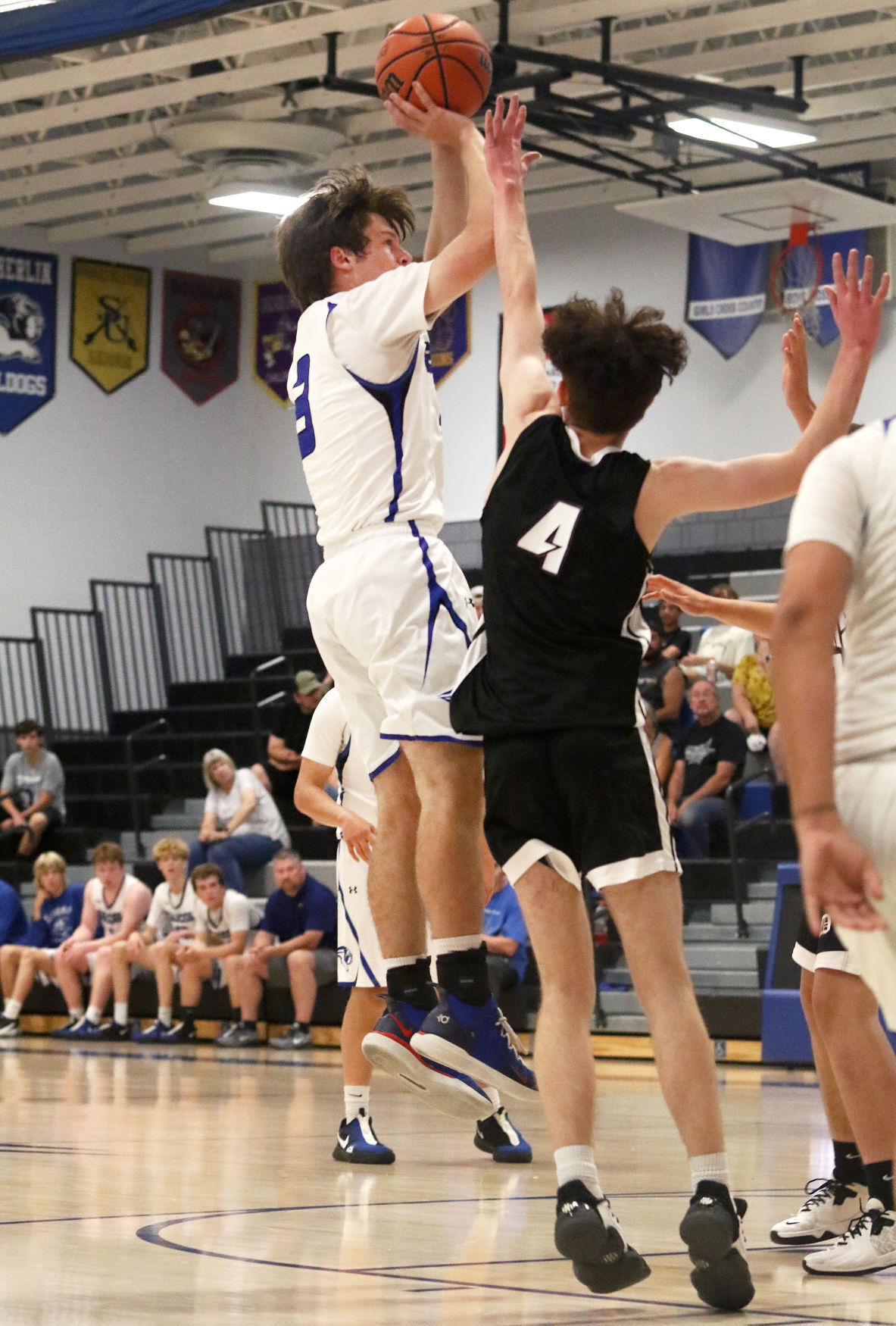 Kolbi Stinnett sends dad out with a 'W' as late 3-pointer lifts ...