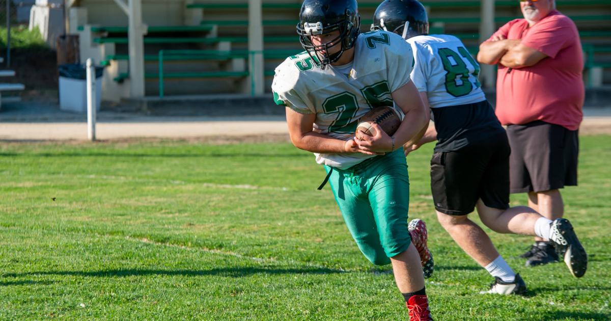 Scott Riddle Football Season preview: Riddle hopes to carry over success from last year ...