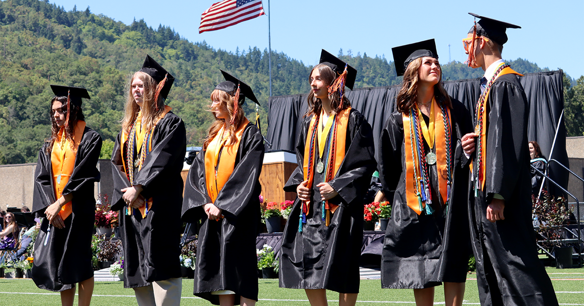 Roseburg High School Prepares for 2026 Graduation
