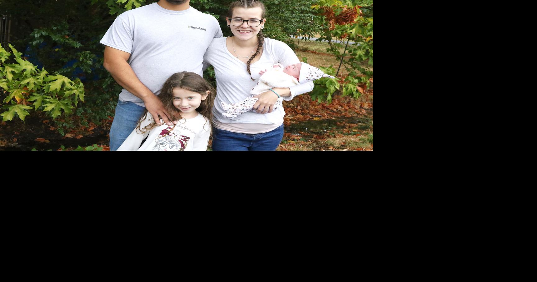 Father, firefighter help deliver newborn in parking lot of Sutherlin