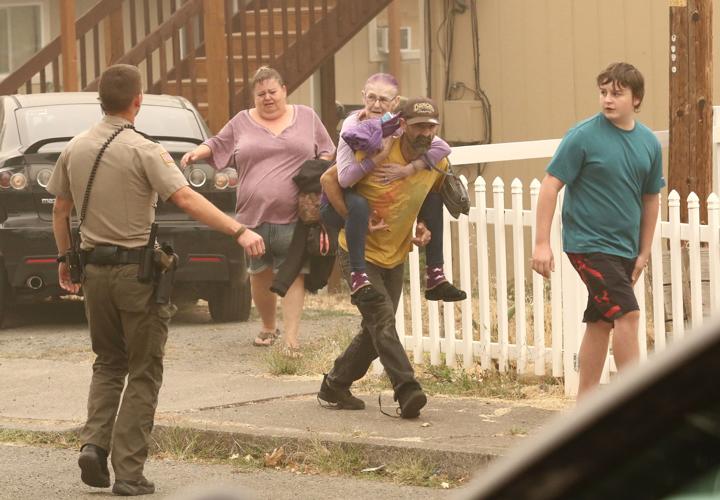 Man arrested after six hour standoff said he just wanted to visit dad ...