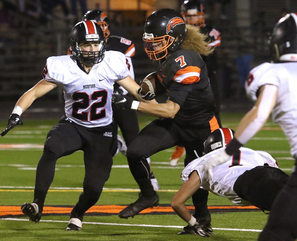Roseburg Out Toughs North Medford 42 14 Prep Football Nrtoday Com
