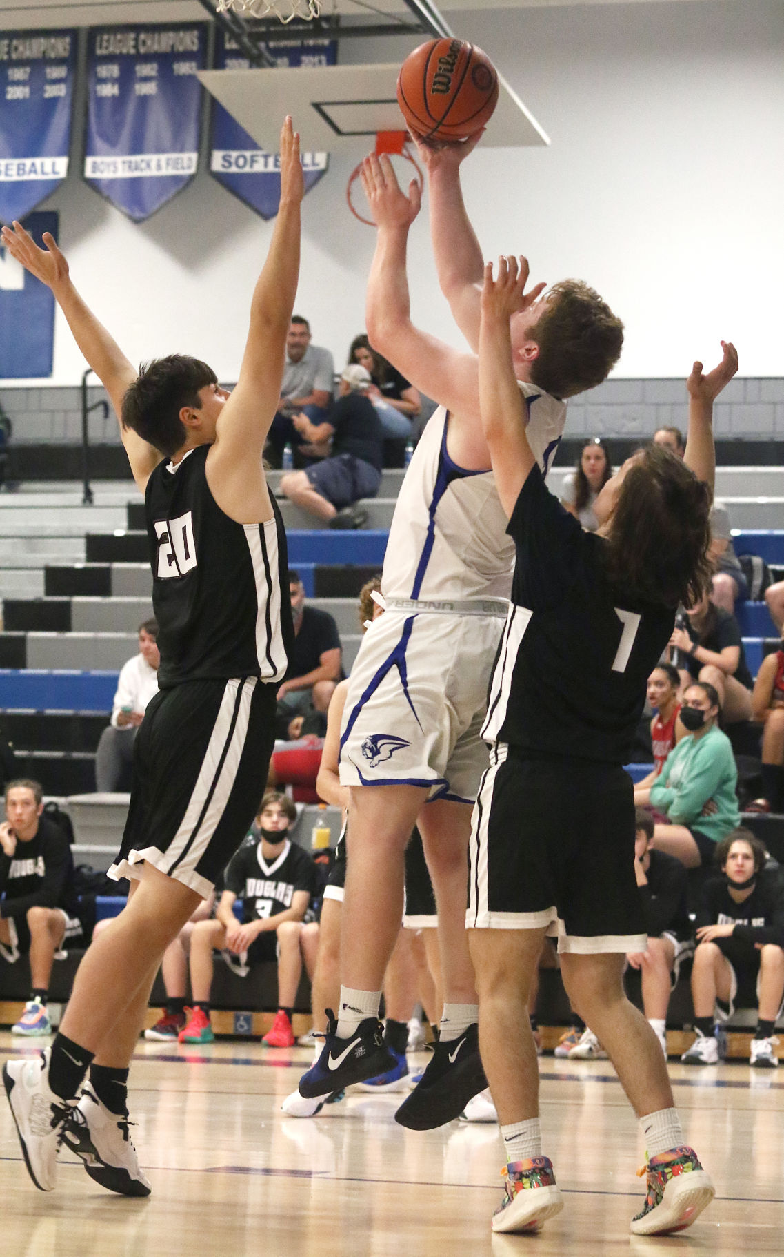 Kolbi Stinnett sends dad out with a 'W' as late 3-pointer lifts ...