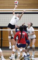 Riverhawks sweep College of Siskiyous in nonconference match