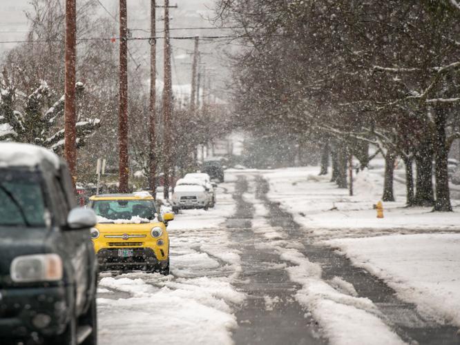 Winter wonderland: Umpqua Basin greeted with a delayed white ...