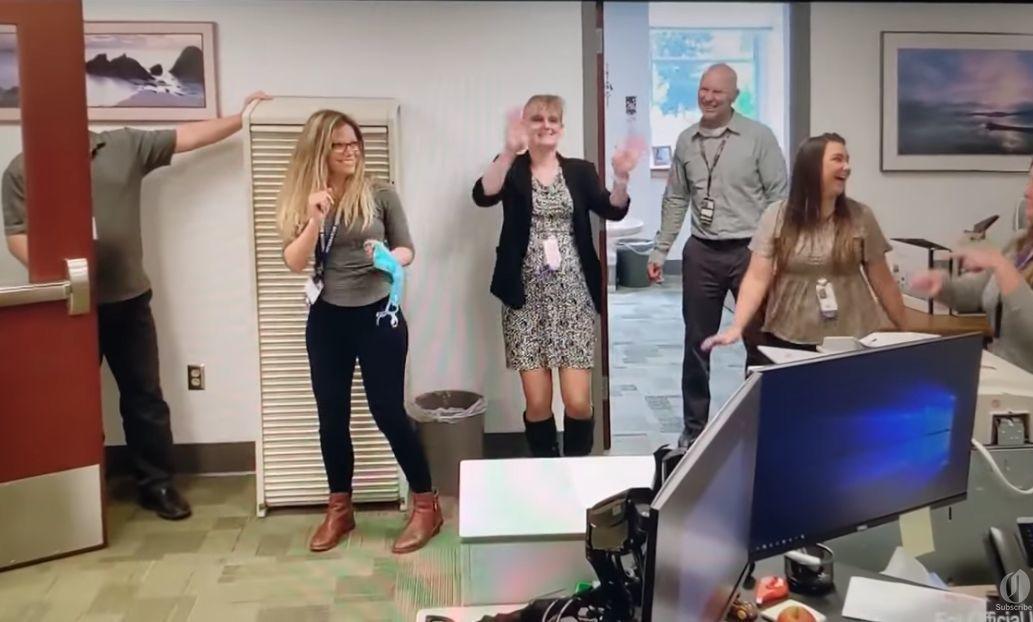 Oregonian Roseburg Va Director Leads Coronavirus Dance Party With Video Coronavirus Nrtoday Com