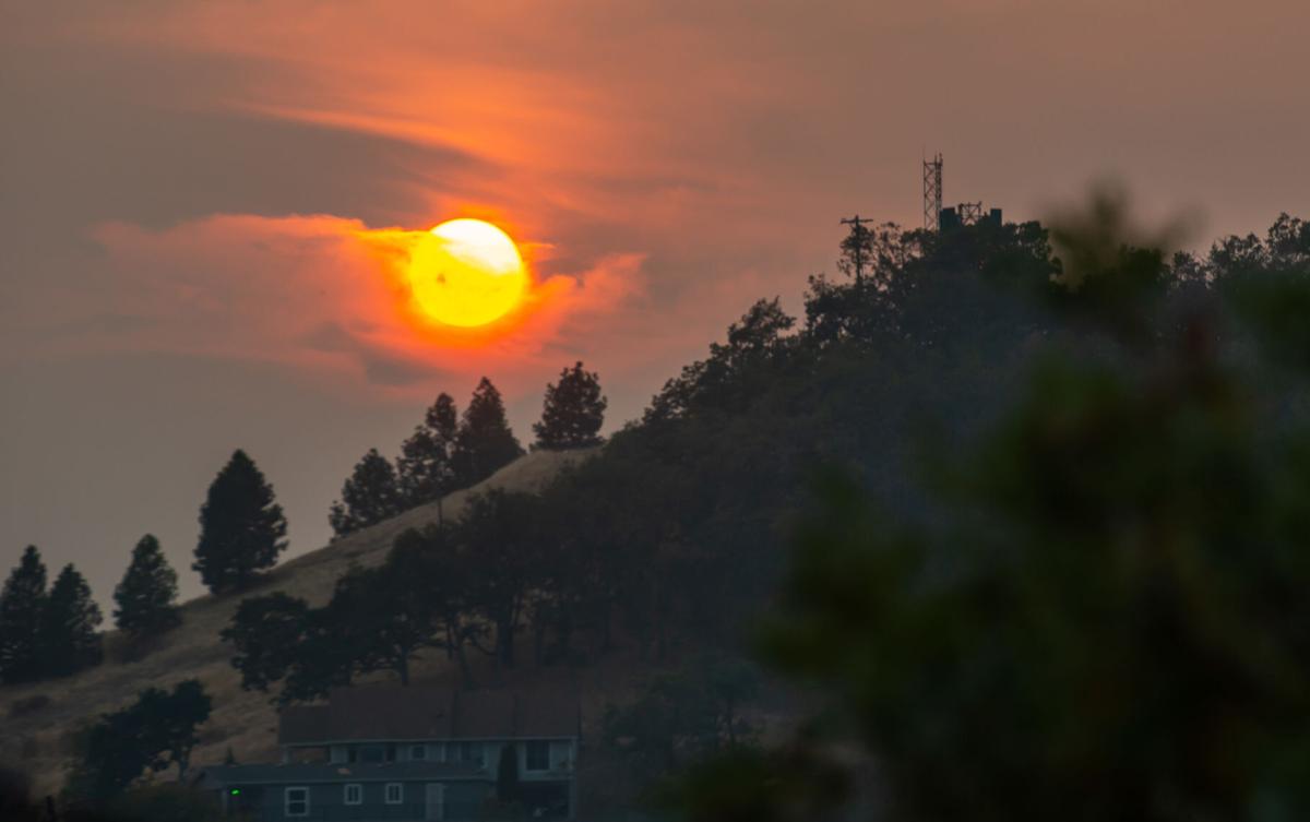 Smoke from Curry County fire set to arrive in Douglas County | News |  nrtoday.com