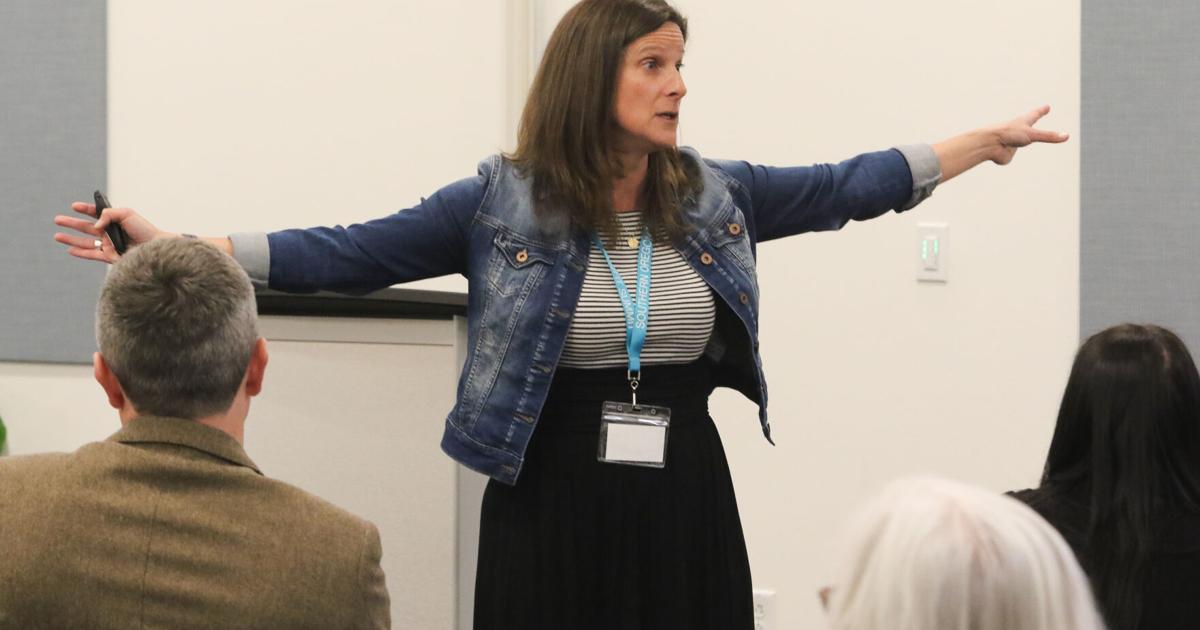 69d6a2905e9e6.image.jpg?crop=1763,926,0,