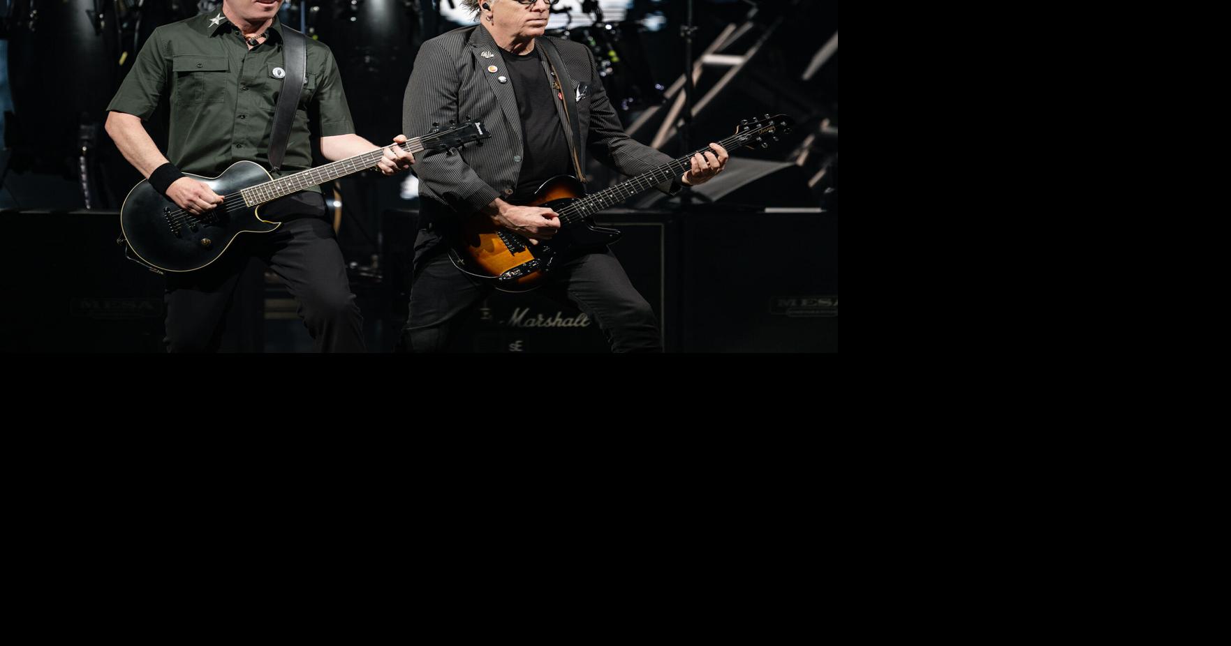 The Offspring Let the Bad Times Roll Tour at Ruoff Music Center Music