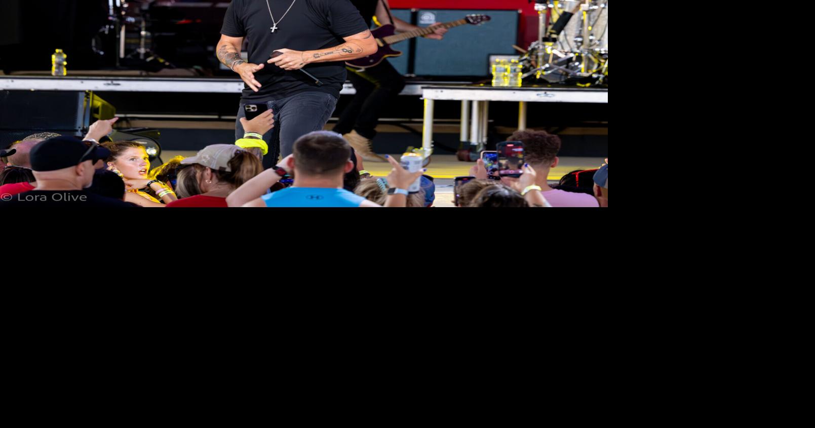 Keith Urban High and Alive at Ruoff Music Center | Entertainment | nuvo.net