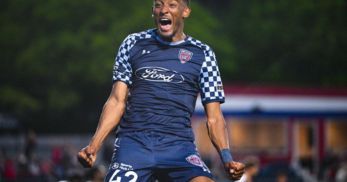 Slideshow: Emotional Week Ends In Indy Eleven