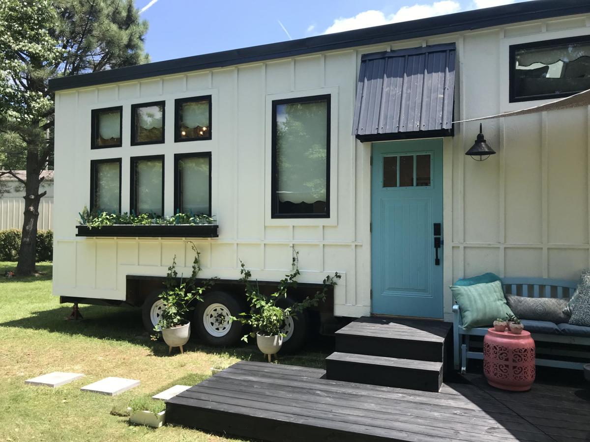 Zionsville Father And Daughter Featured On Tiny House Nation
