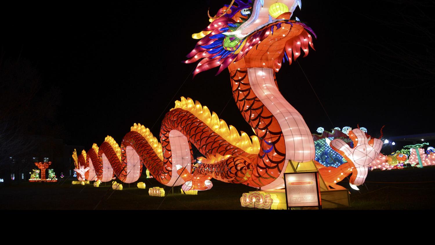 Take A Twinkle Tour Of Indy S Dazzling Holiday Installations