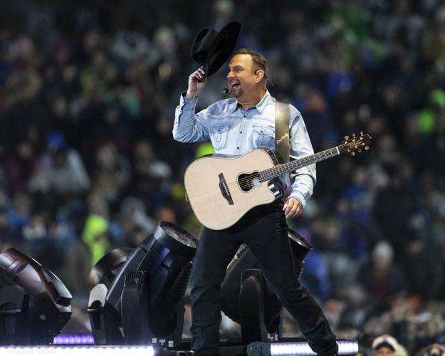 Slideshow: Garth Brooks at Notre Dame | Multimedia | nuvo.net