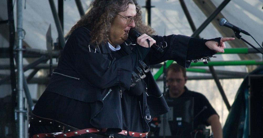 Slideshow Weird Al at the Farm Bureau Insurance Lawn at