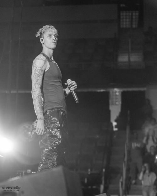 mgk5.jpg