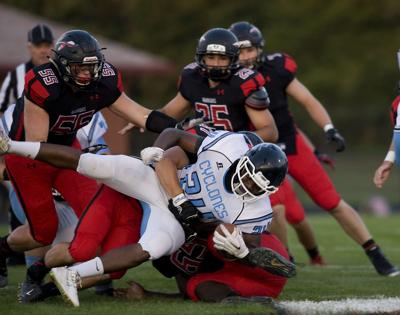 Warren Grows Into Role On Warriors Defensive Line Local Sports
