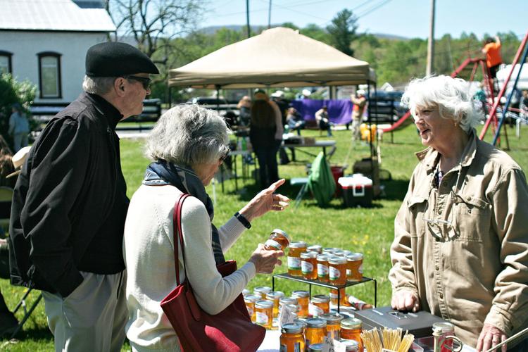 Redbud Festival draws a crowd, creates a community Nvdaily