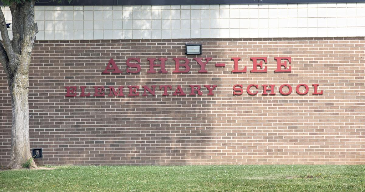 Judge weighs future of Confederate-linked school names