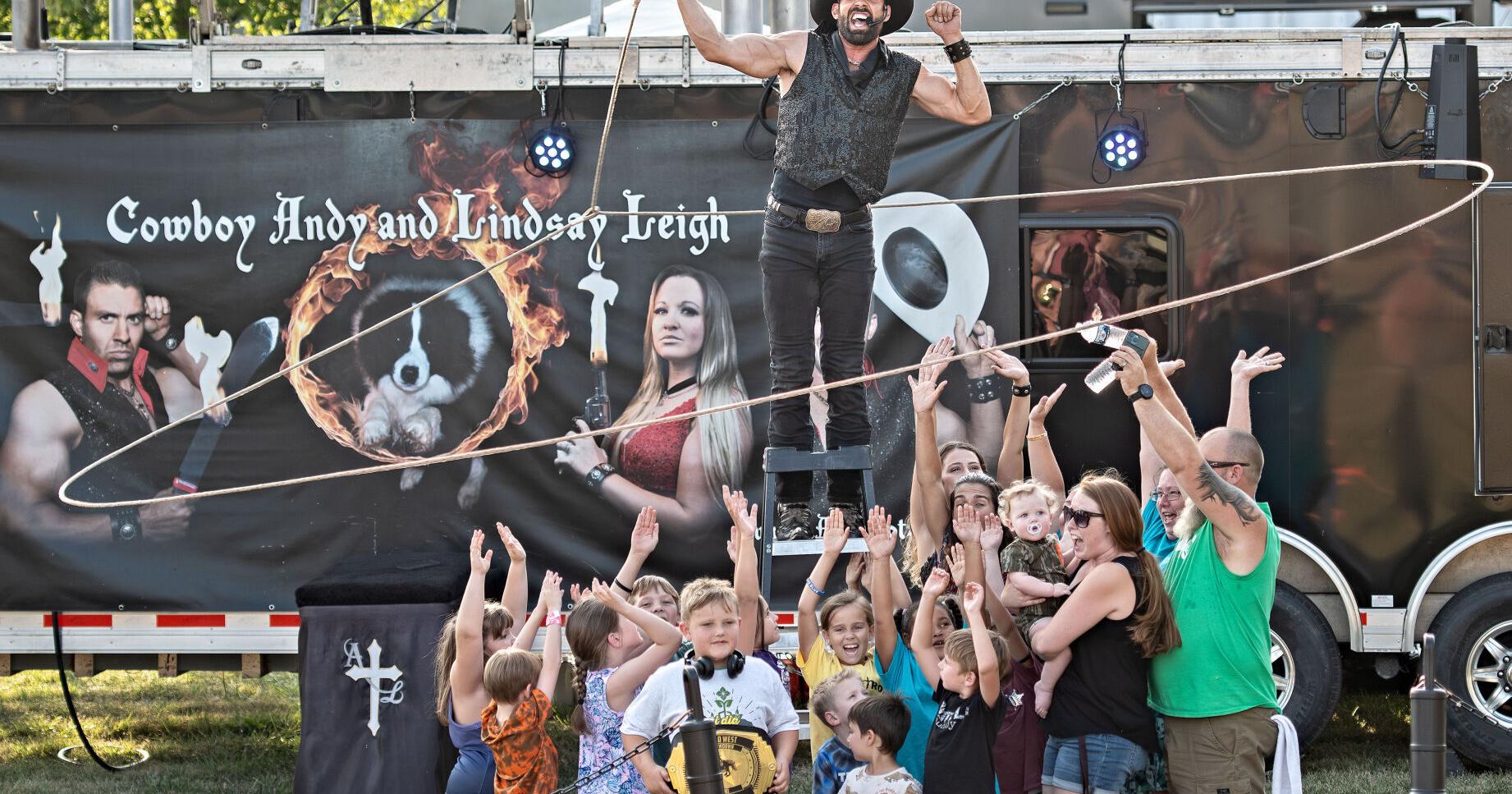'I never stopped playing cowboy': Wild West show brings action, fun to Warren County fair - Vimarsana News