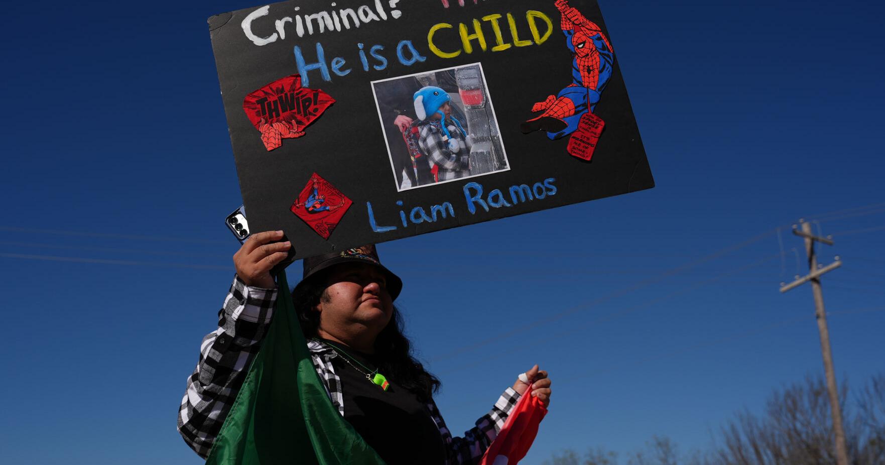 Democrats visit 5 - year - old who was detained in Minneapolis , in a case that stirred anger over ICE