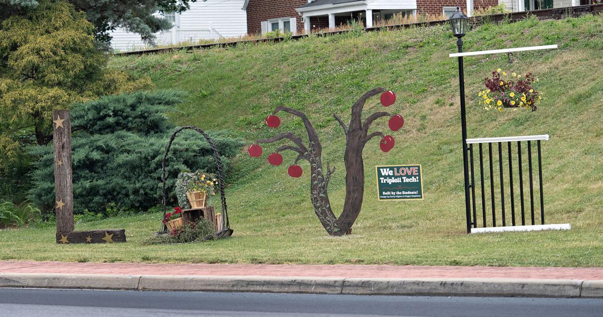 MT. JACKSON LOVE SIGN2