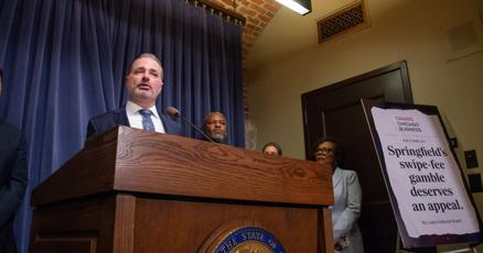 'Credit card chaos'? Financial institutions bet big on repeal of first-of-its-kind Illinois law