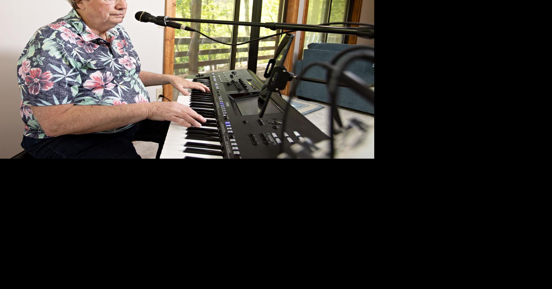 Singer-songwriter finds key to life in everyday moments