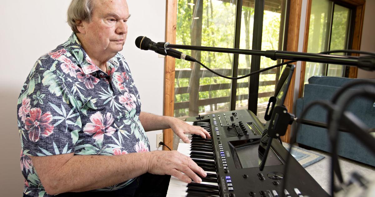 Singer-songwriter finds key to life in everyday moments