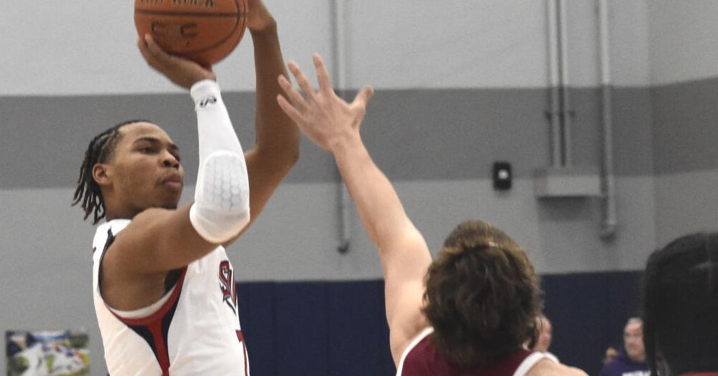 Top-ranked Hampden-Sydney pulls away to beat Hornet men - Vimarsana News