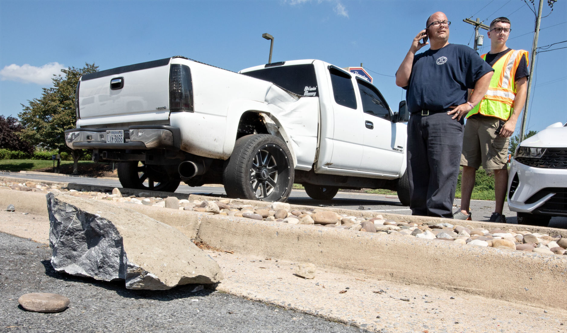 Rock blast from Warren County quarry damages vehicles, buildings