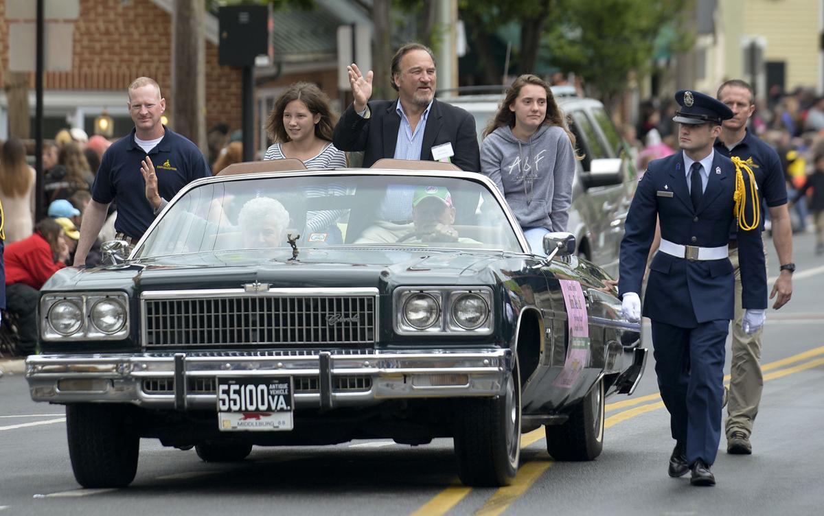 Belushi Arrives With A Friend S To Do List Local News Nvdaily Com