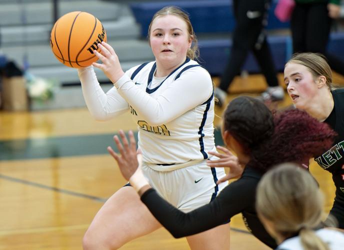 Hawks pull out district win over Kettle Run Nvdaily