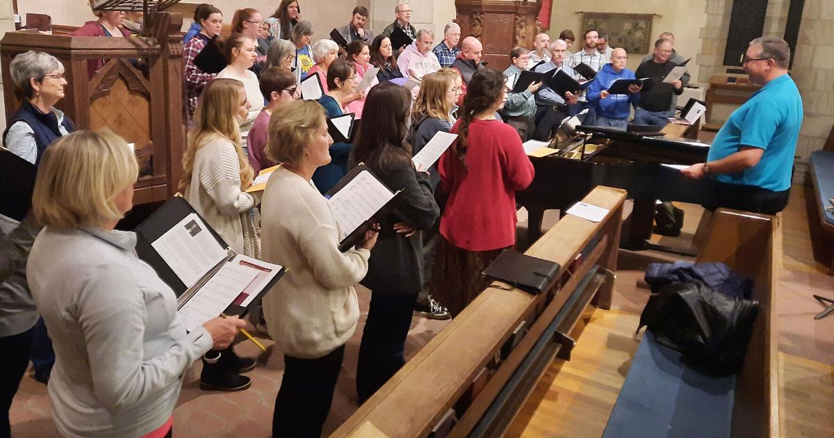 Blue Ridge Musicians Playing Blue Ridge Singers aim to bring meaning to the season; concert series ...