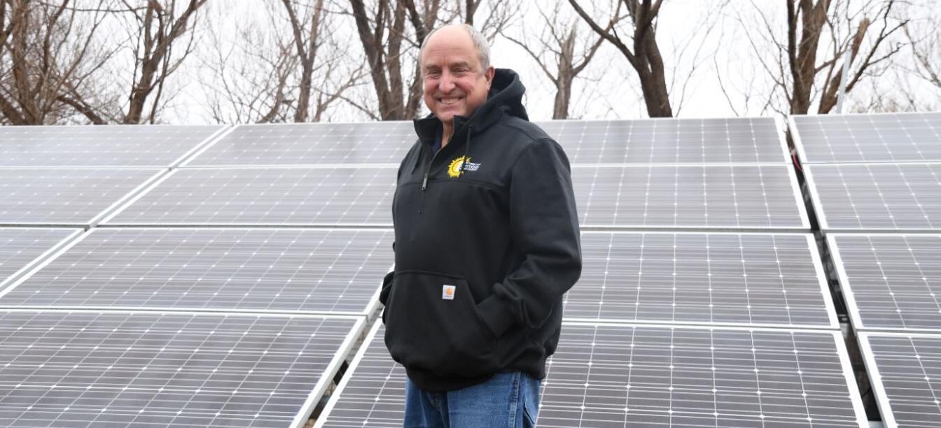 Alton couple power home with solar energy - Vimarsana News