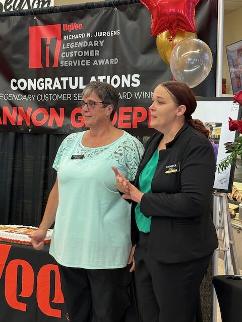 Groepper wins Hy-Vee Legendary Customer Service award | Sentinel