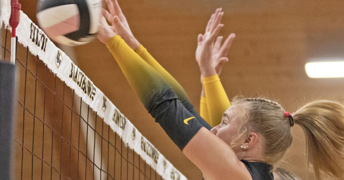 Hinton volleyball beats Rock Valley in regional semifinals