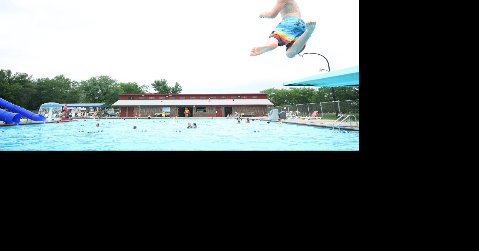 Sibley discusses swimming pool News