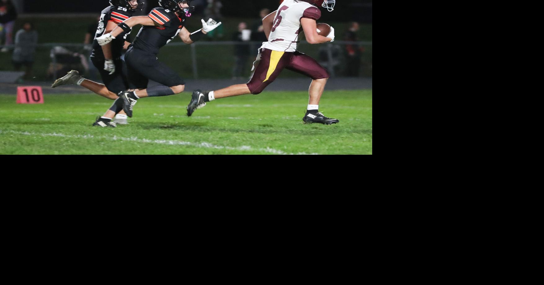 Sibley-Ocheyedan stays alive with homecoming triumph