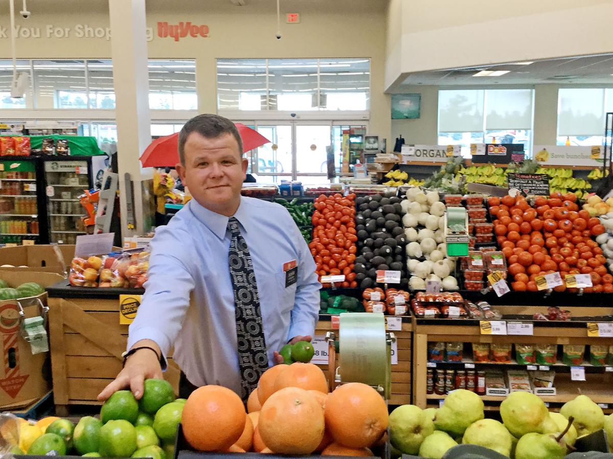 Sheldon Hy Vee Manager Returns Home News Nwestiowa Com