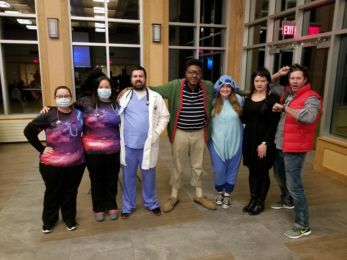 Alisha Newton Wiki, Biography, Age, Gallery, Spouse and more, image size:1200x900