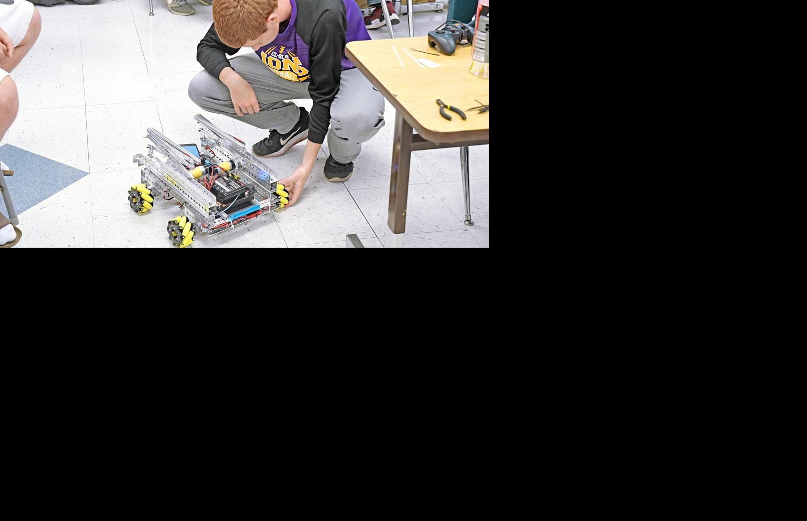 Central Lyon Students Build Robots News Nwestiowa Com