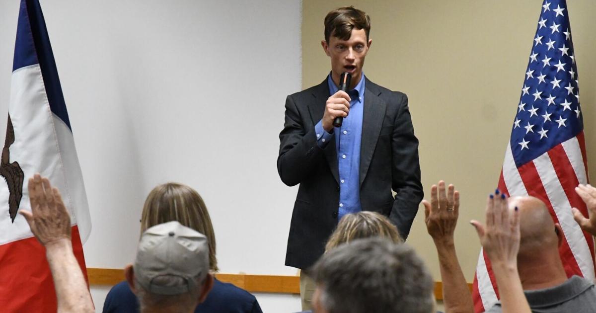 Sand campaigns for governor at Sioux Center stop