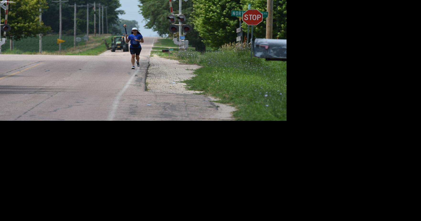 Global peace run cuts through N'West Iowa in 50-state journey