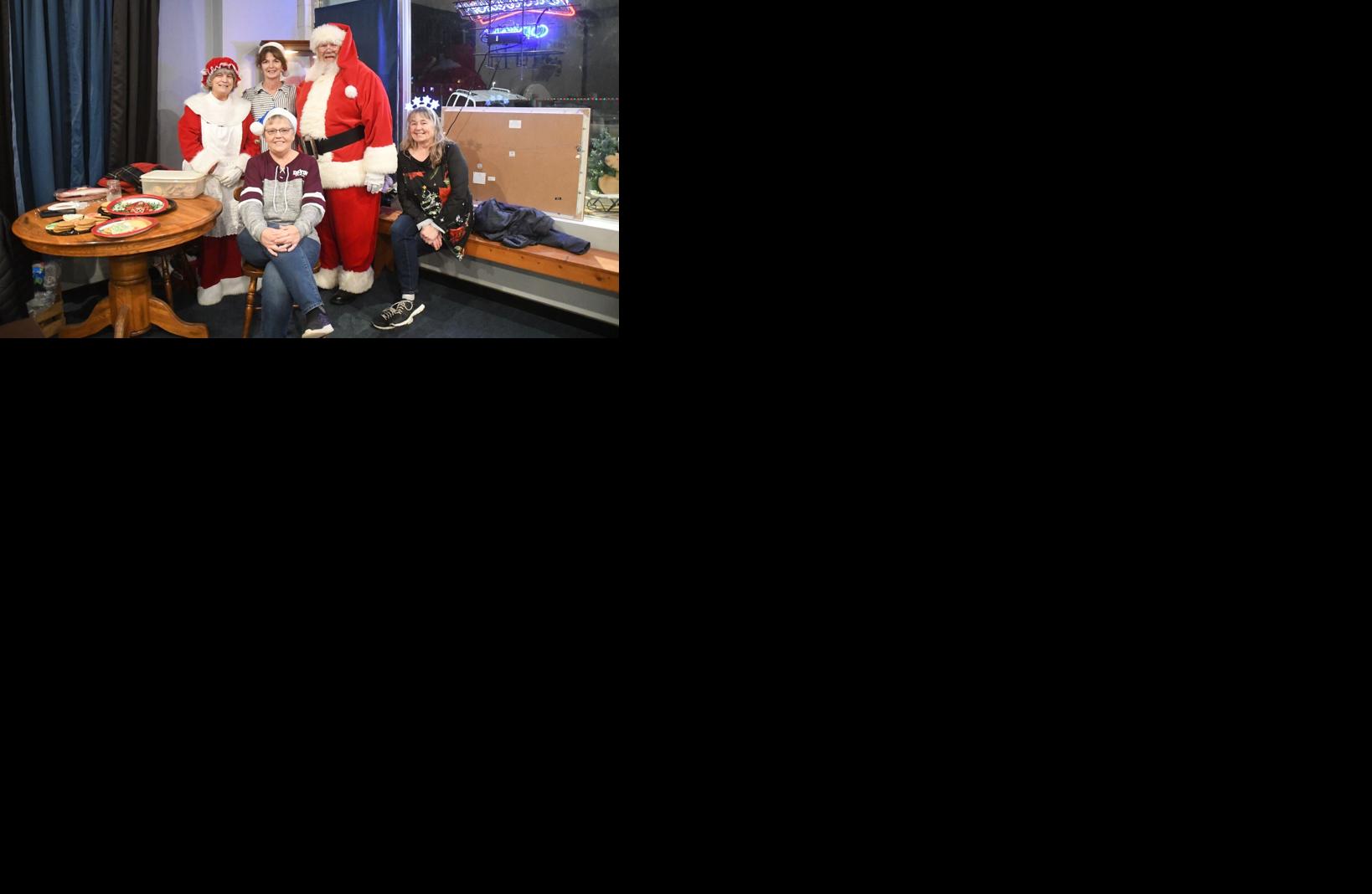 Hawarden Chamber's Christmas kickoff Hawarden Independent/Ireton