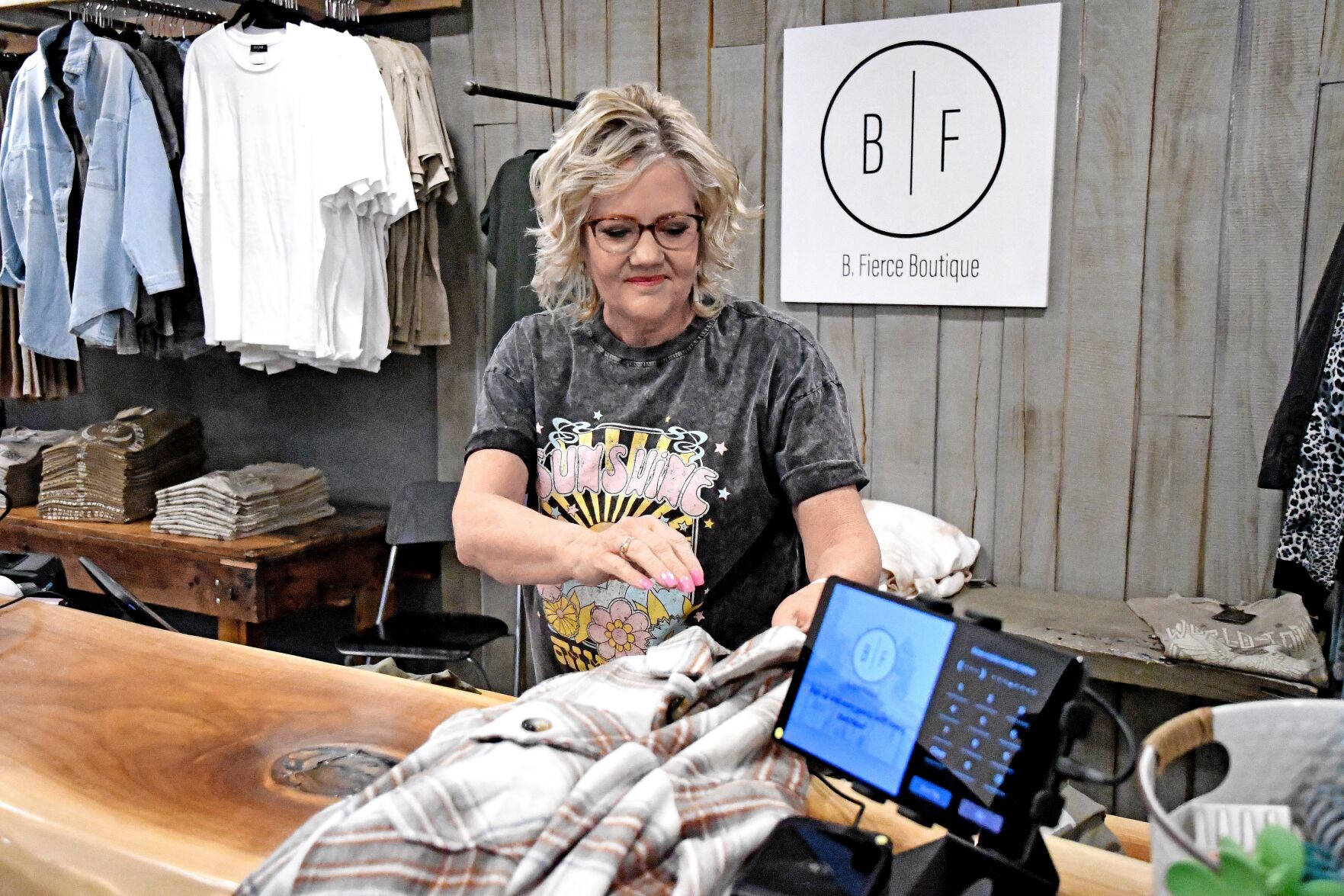 B Fierce Boutique draws regional customers to Hull News