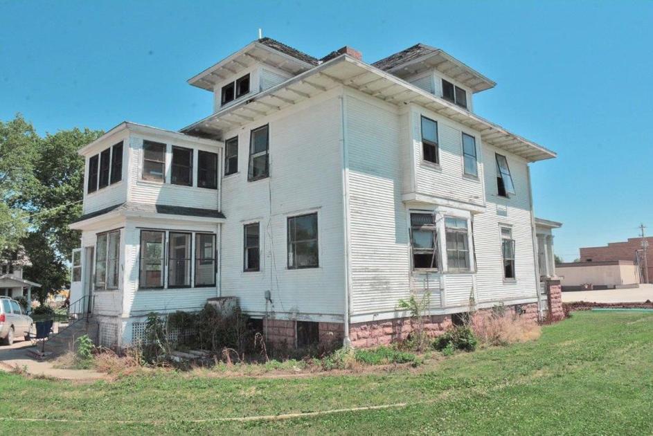 Historic Hull home to be razed News Historic Hull home to be razed News