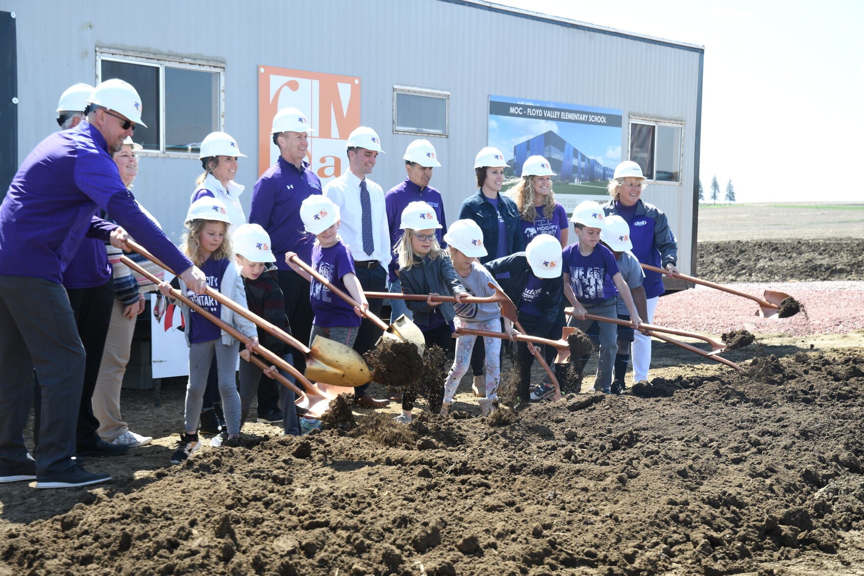 MOC-FV digs in for its new elementary | News | nwestiowa.com