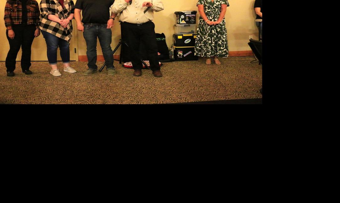 Mingo brings large crowd to Chamber Banquet Hawarden Independent